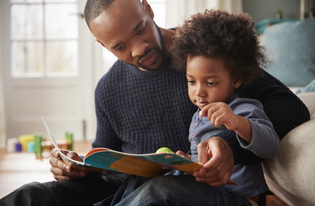 Parent Reminiscing and Book Sharing with Children Support Childhood Language Development