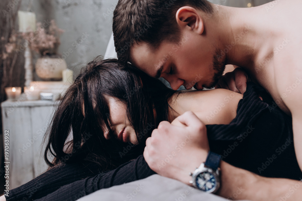 Study Unveils Why Women Are More Likely to Orgasm With Other Women Partners